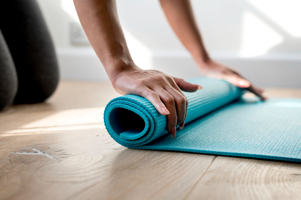 How to roll up your yoga mat